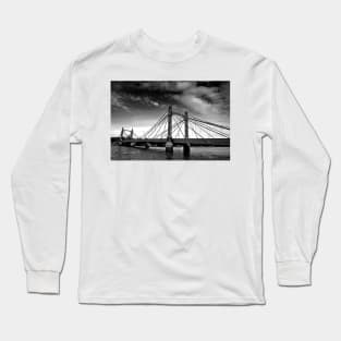 Albert Bridge River Thames London Long Sleeve T-Shirt